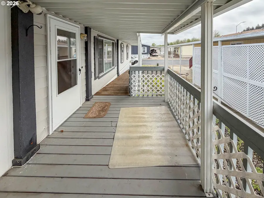 1000 E Central Ave #21, Sutherlin, OR 97479 - #3