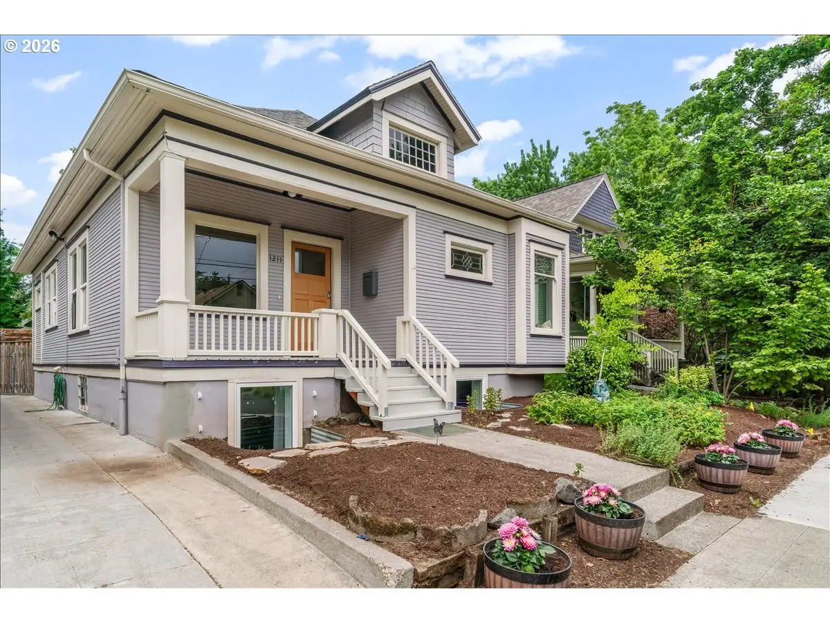 1211 SE 37th Ave, Portland, OR 97214 - #1