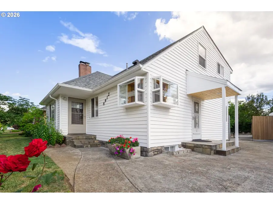 8912 SE Clay St, Portland, OR 97216 - #3