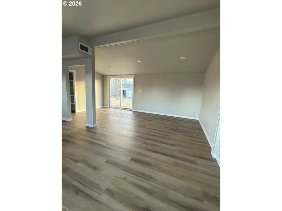 475 W Hartley Ave, Hermiston, OR 97838 - Image #3