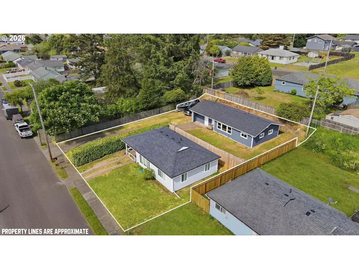 1707 Grant St, North Bend, OR 97459 - #1