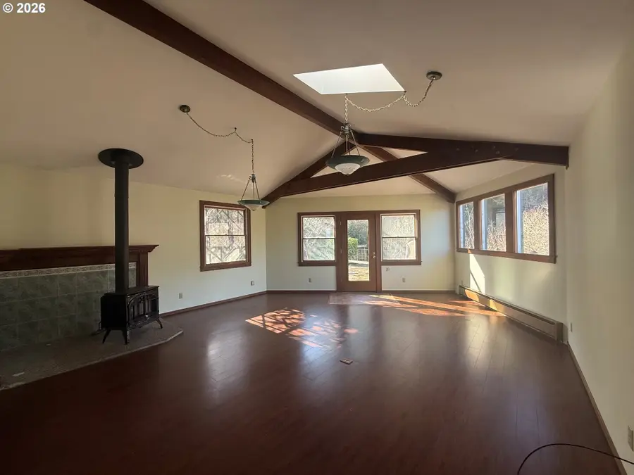 573 S 12th St, Coos Bay, OR 97420 - #3