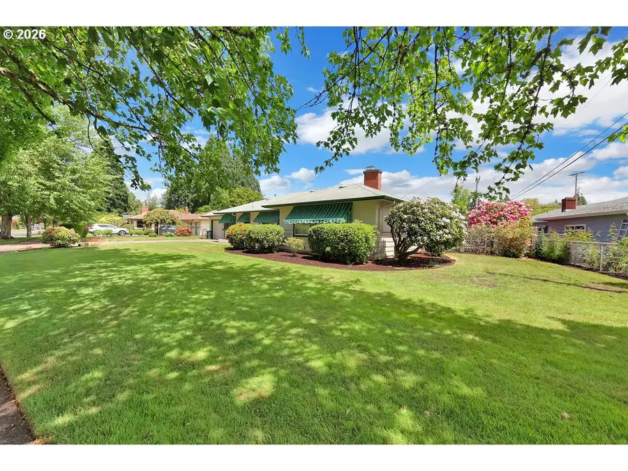 3095 Dapple Way, Eugene, OR 97401 - #3