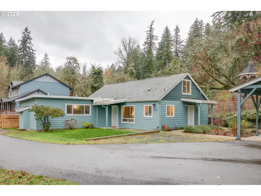 2984 Floral Hill Dr, Eugene, OR 97403 - Image #2