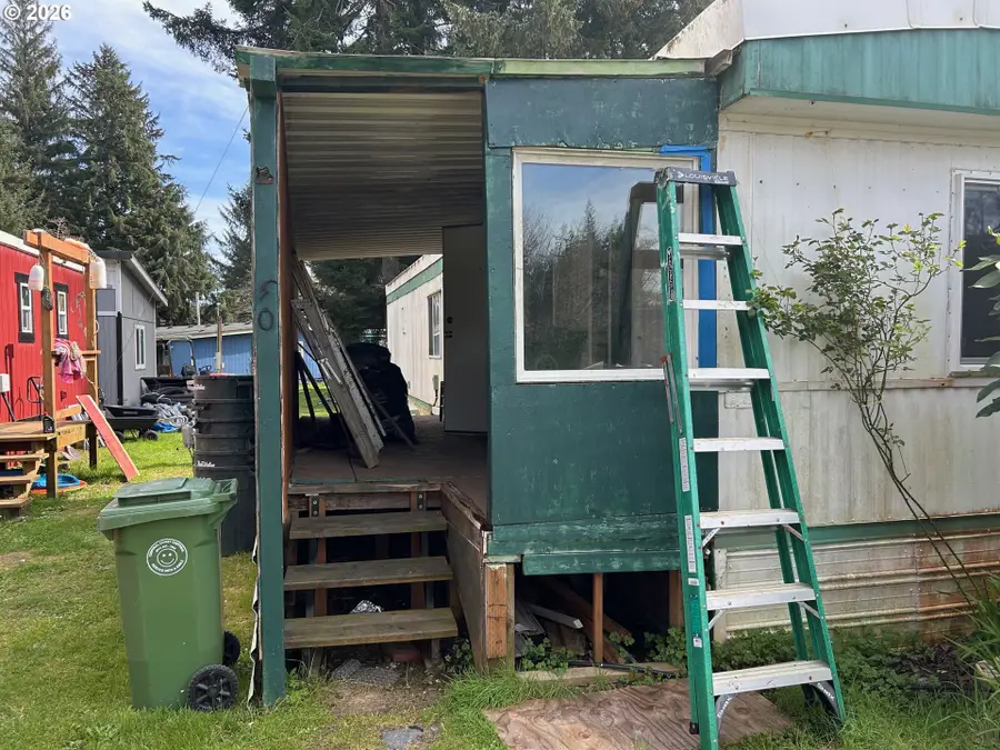 5170 Grand Ave #30, Florence, OR 97439 - #2