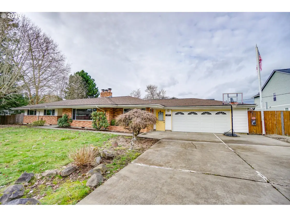 202 NW 114th St, Vancouver, WA 98685 - Image #1