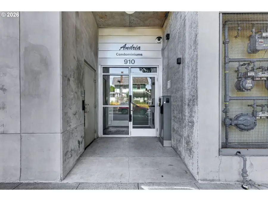 910 SE 42nd Ave #420, Portland, OR 97215 - #3