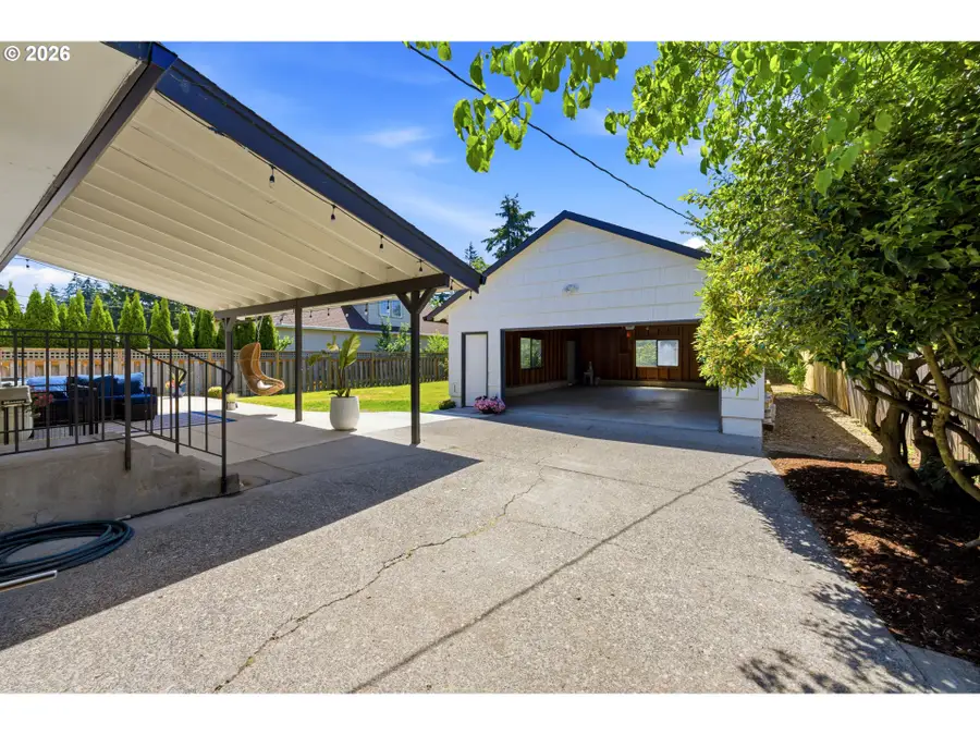 13734 SE Lincoln St, Portland, OR 97233 - #2