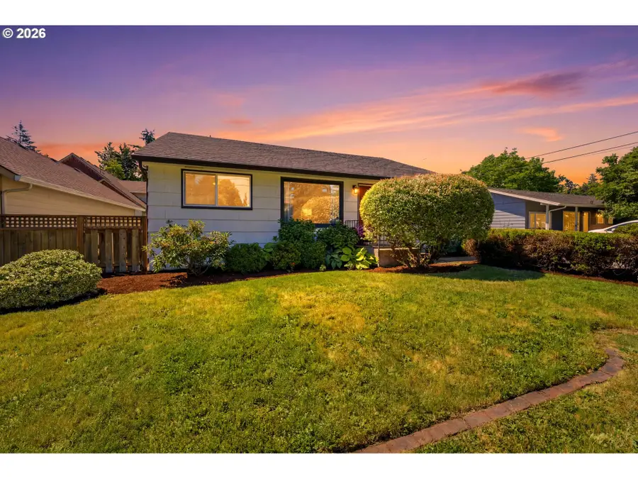 13734 SE Lincoln St, Portland, OR 97233 - #3
