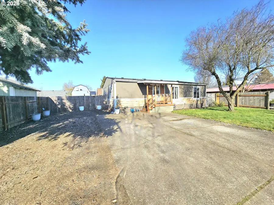 4285 Fergus Ave, Eugene, OR 97402 - #2