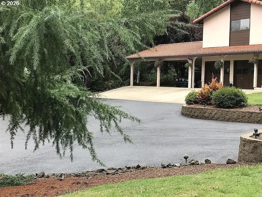 197 Manderville Ln, Roseburg, OR 97471 - Image #2