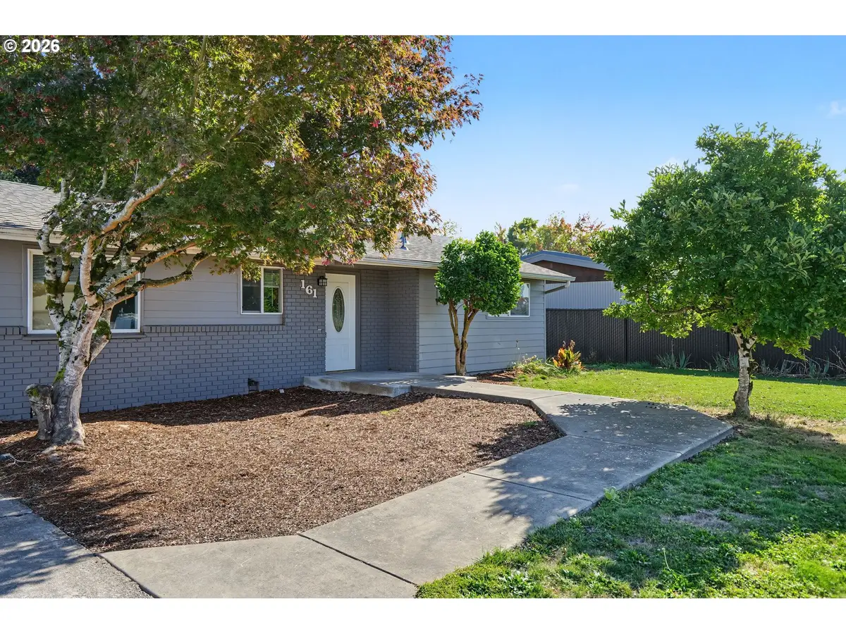161 N 7th St, Jefferson, OR 97352 - #1