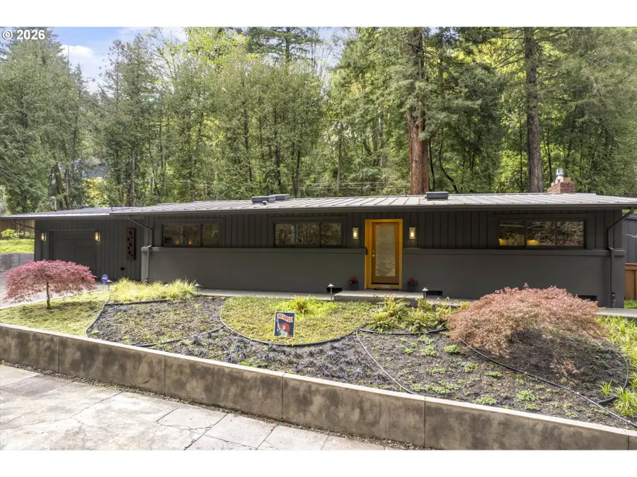 2825 SW Fairview Blvd, Portland, OR 97205 - #3