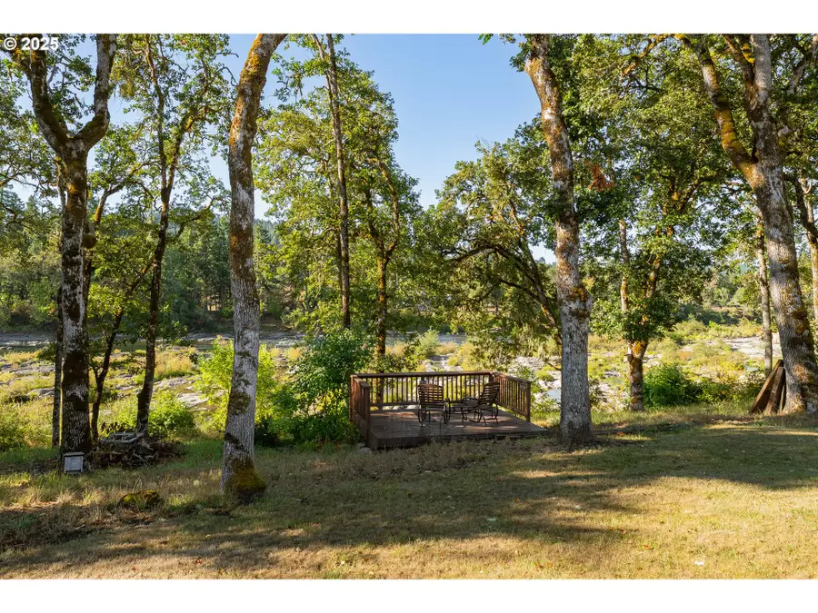 272 Rivershore Dr, Roseburg, OR 97470 - #2