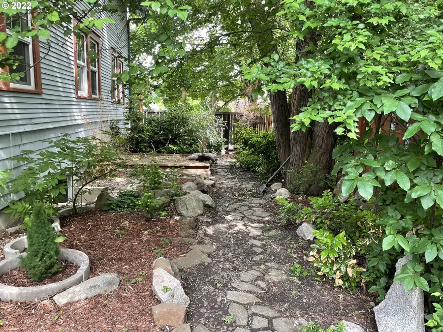 1706 Oak St, La Grande, OR 97850 - #2