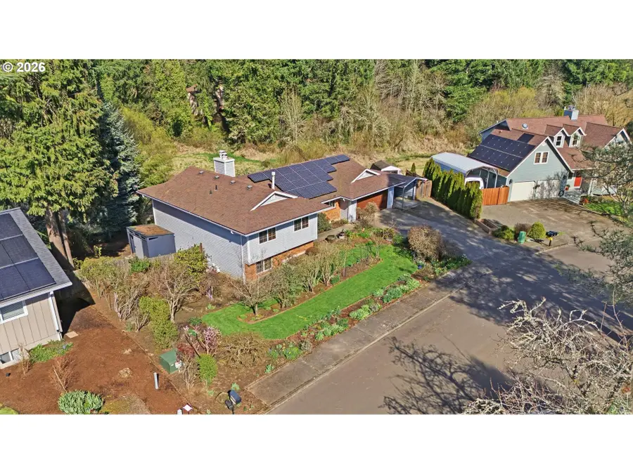 2055 SE Oak Crest Dr, Hillsboro, OR 97123 - #2