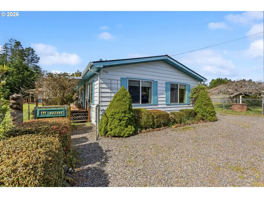 735 N 8th St, Lakeside, OR 97449 - #3