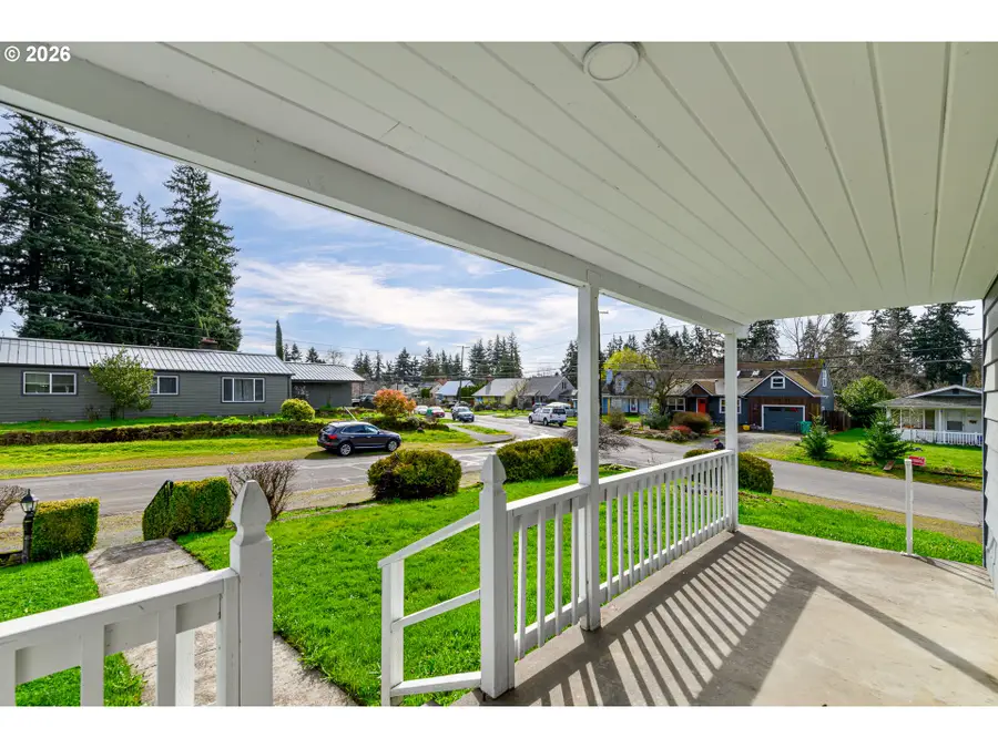 8647 NE Schuyler St, Portland, OR 97220 - #3