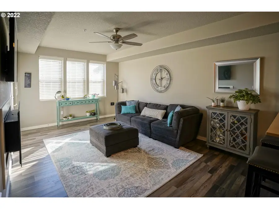 16449 NW Chadwick Way #108, Portland, OR 97229 - Image #3