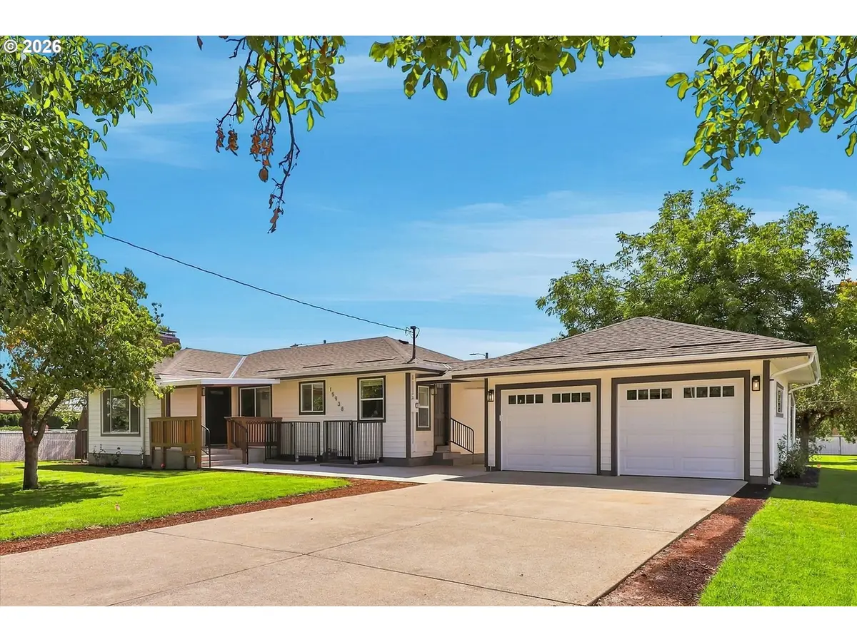 15938 SE Alder St, Portland, OR 97233 - #1