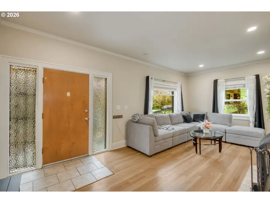 2123 SE 52nd Ave, Portland, OR 97215 - #2