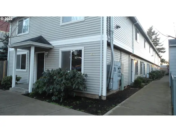 211 SE 126th Ave #8, Portland, OR 97233