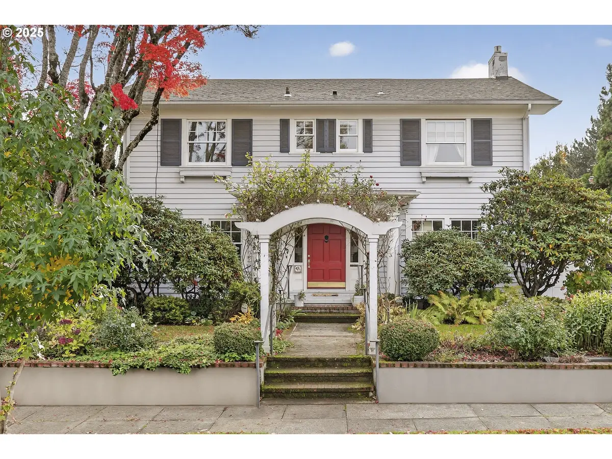 3532 NE Couch St, Portland, OR 97232 - Image #1