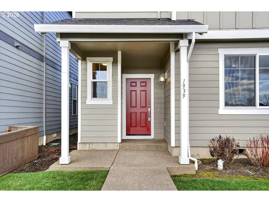 1939 NW Kent St, McMinnville, OR 97128 - #2