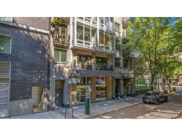 327 NW Park Ave #3B, Portland, OR 97209