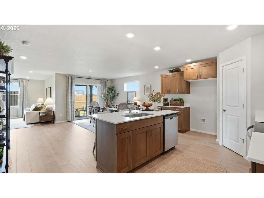 2011 Dutchess Ln, Forest Grove Cornelius, OR 97116 - #3