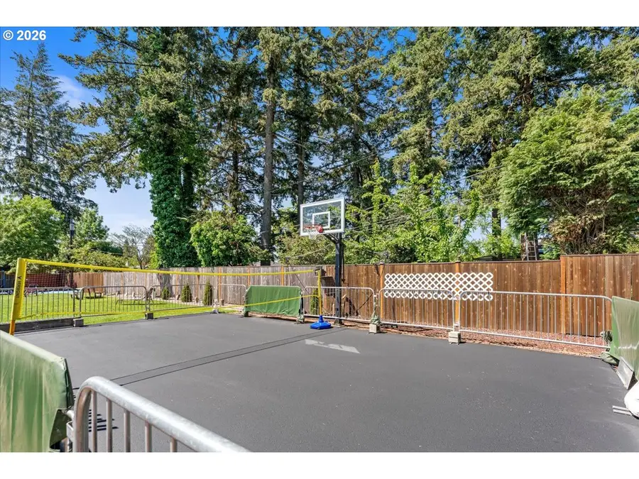 10910 SE Pardee St, Portland, OR 97266 - #2