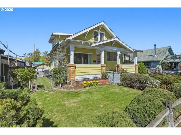 805 E 12th St, TheDalles, OR 97058