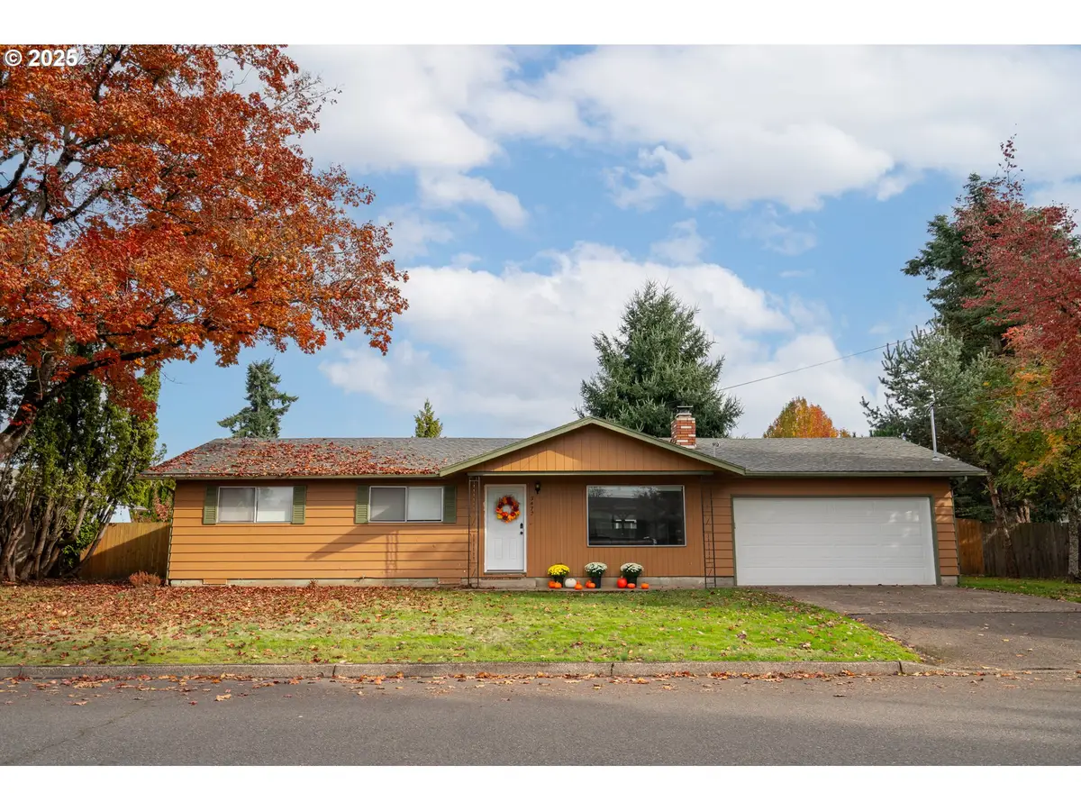 3472 Hoodview Dr, Hubbard, OR 97032 - Image #1
