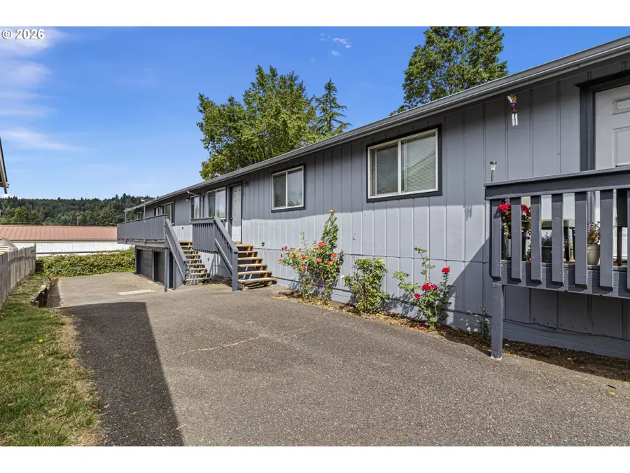 1063 S 4th St, Coos Bay, OR 97420 - #3