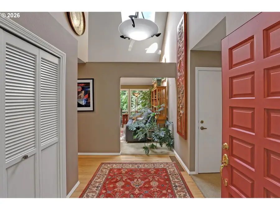 1933 SW Broadleaf Dr, Portland, OR 97219 - #3