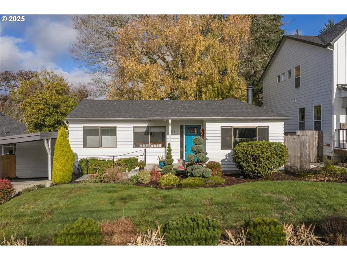 1323 SW Carson St, Portland, OR 97219 - Image #1