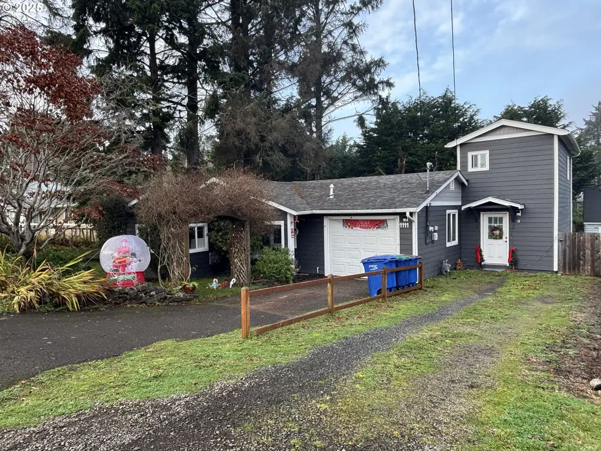 1111 SW 13th St, Lincoln City, OR 97367 - Image #1