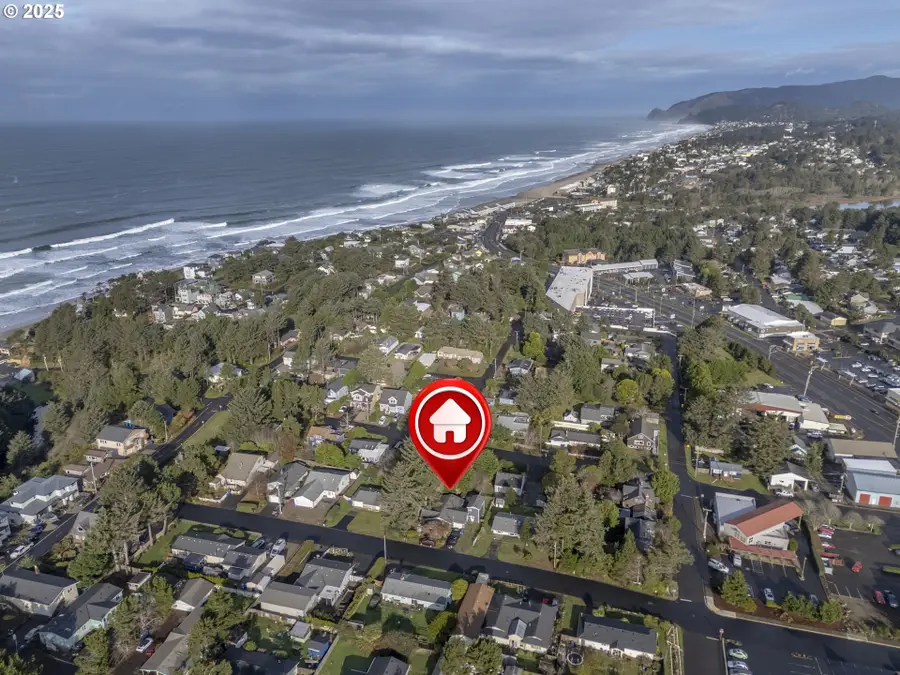 1111 SW 13th St, Lincoln City, OR 97367 - Image #3
