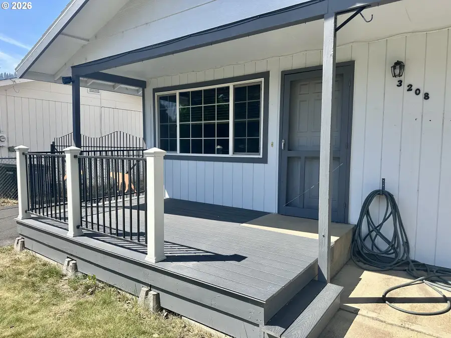 3208 N Union St, La Grande, OR 97850 - #3
