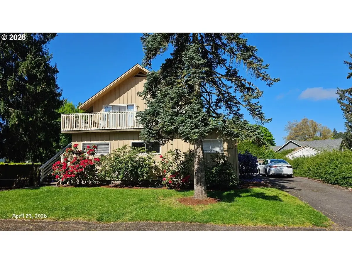 488 Walnut Ln, Eugene, OR 97401 - #1