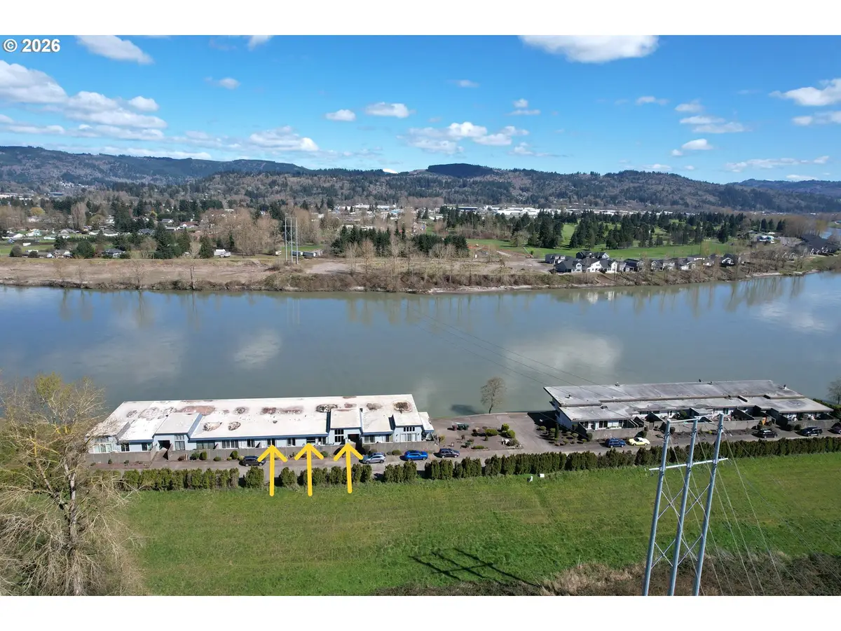 743 Marine View Dr, Longview, WA 98632 - #1