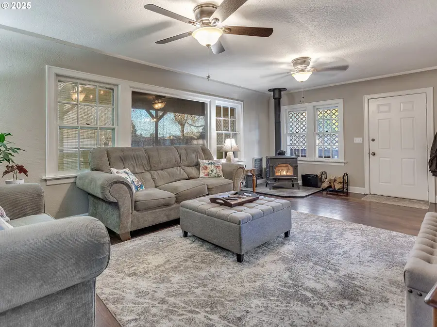 299 SW 3rd Ave, Canby, OR 97013 - Image #3