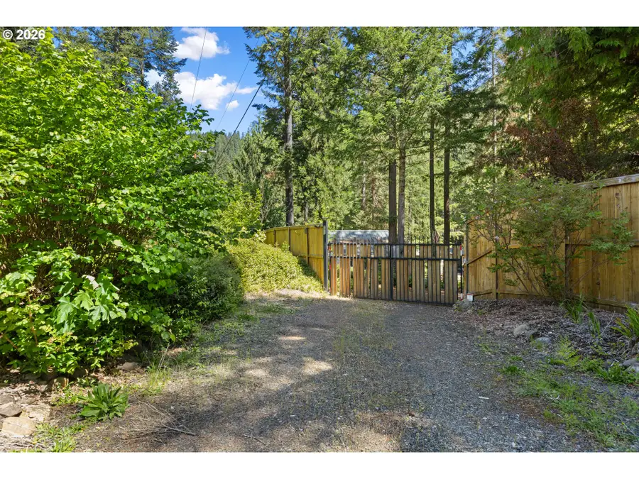 271 Anita Ln, Glide, OR 97443 - #2