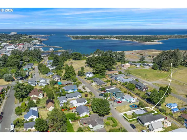 875 Division St Ne, Bandon, OR 97411