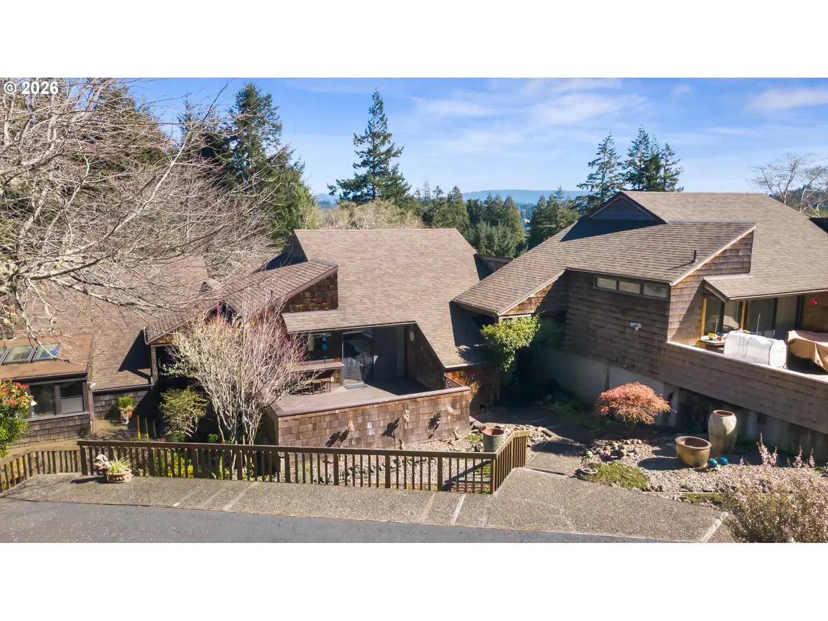 1320 Ingersoll St, Coos Bay, OR 97420 - #1