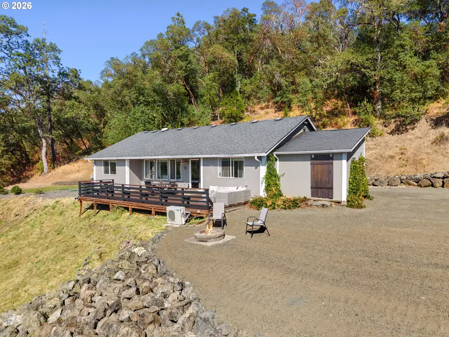 560 Hagle Ln, Roseburg, OR 97470 - #2