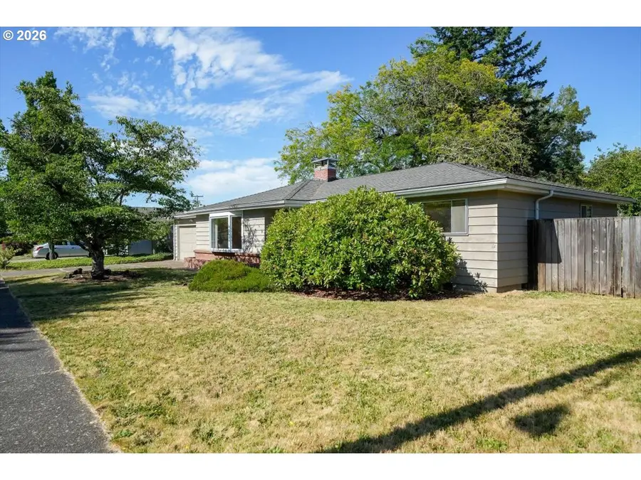 1712 NW 14th St, Corvallis, OR 97330 - #2