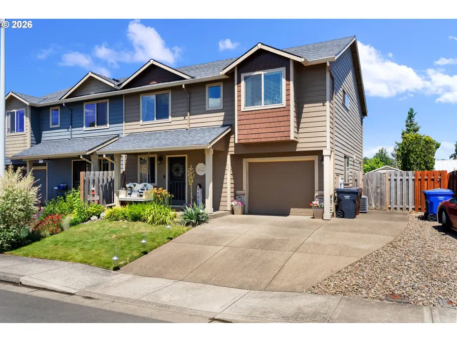 735 Garden Ct, Molalla, OR 97038 - #2