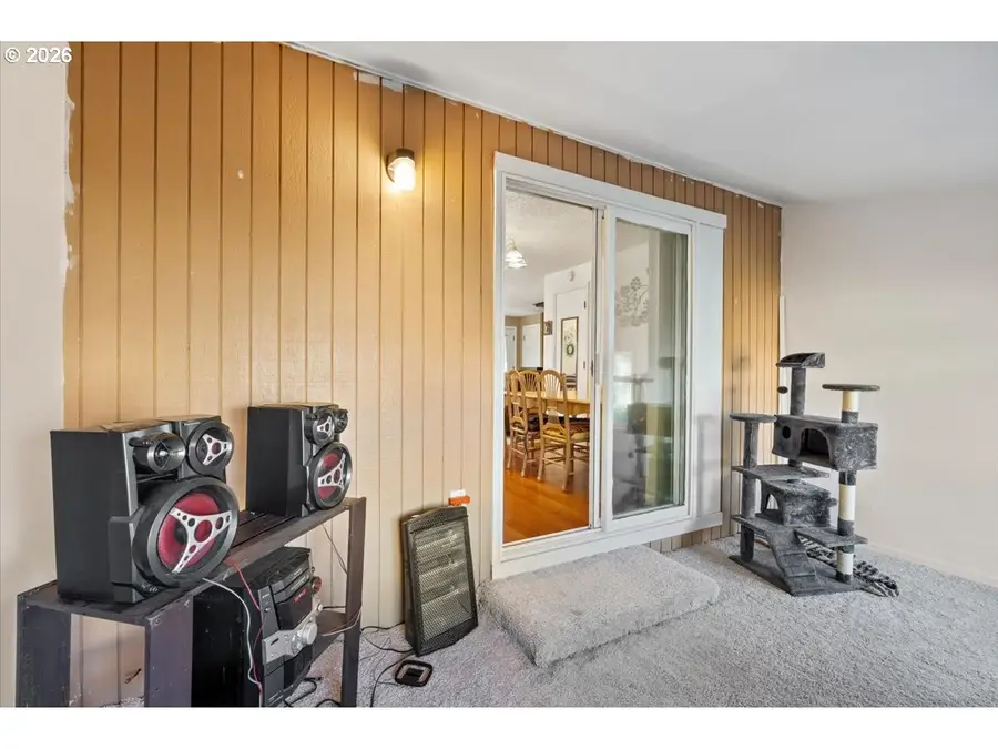 904 S Magnolia St, Cornelius, OR 97113 - Image #2