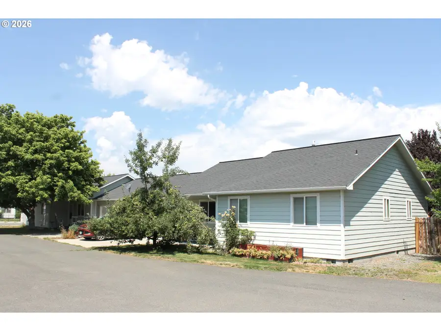 3130 Elm St, Baker City, OR 97814 - #2